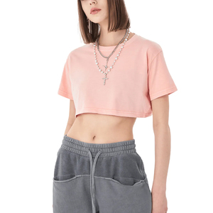 T-shirt court à manches courtes élégant et incontournable pour l'été 2026, en 100 % coton, coupe ajustée pour femme, personnalisable - Product Image 1
