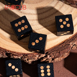 AL MALIK CRAFT - Dados de Madera de Doble Color, 6 Caras, Forma Personalizada, Multifuncionales, para Juegos de Dados para Niños - Product Image 3