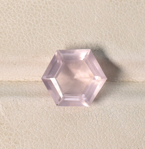 Quartz rose de laboratoire Hexagone pierre précieuse à facettes 6 mm à 20 mm pierre précieuse calibrée en vrac pierre précieuse de quartz taillée à la machine pour bijoux - Product Image 1