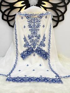 Conjunto de Salwar Kameez de Algodón Blanco con Dupatta Bordada para Mujer, Estilo Bollywood, Secado Rápido, Venta al Por Mayor, Ideal para Bodas y Fiestas de Invierno - Product Image 4