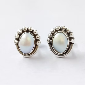 Fine Hand Crafted Pearl Studs <b>Earring</b> <b>Solid</b> 925 <b>Silver</b> Curved Dots Border Minimalist Office & Daily Wear Jewelry - Product Image 3