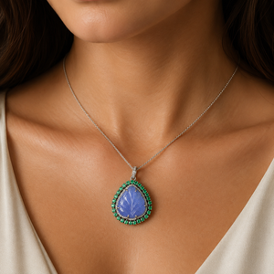 Pendentif en argent sterling 925 avec tanzanite naturelle et motif feuille lisse, bijou en pierre précieuse - Product Image 1