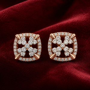 Elegantes Pendientes de Oro de 14K con Diamantes en Forma de Racimo, Marco Cuadrado y Motivo Floral para Compromisos Nupciales y Eventos Especiales - Product Image 2