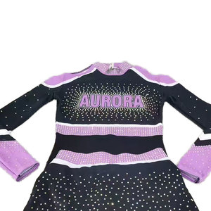 Ensemble d'uniformes de cheerleading personnalisés, haut classique à rayures en V, logo de cheerleading sublimé, spandex polyester, uniforme d'équipe scolaire ou de club personnalisé - Product Image 2