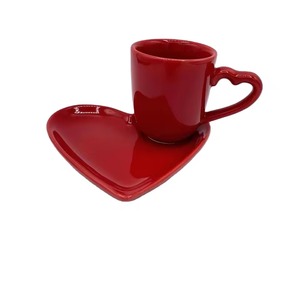 แก้วเซรามิกสวยงามน่าประทับใจ พร้อมจานรองรูปหัวใจ เหมาะสำหรับเป็นของขวัญในวันเกิดและโอกาสพิเศษ - Product Image 1