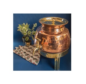 Elegante Dispensador de Agua de Cobre con Construcción Metálica Resistente para Uso Doméstico y Comercial de Larga Duración - Product Image 6