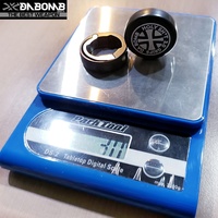Tapa de Extremo de Manillar para Bicicleta de Montaña DA BOMB de Aluminio de Alta Resistencia, con Logotipo Personalizado Grabado con Láser, Sistema Lock-On, Resistente a Impactos, 10mm 35mm