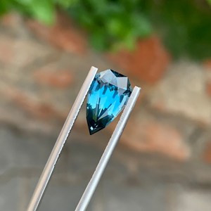 Topaze bleue de Londres taille poire 4 carats, pierre précieuse naturelle non montée 13x8x6mm, pierre facettée de qualité supérieure pour la fabrication de bijoux - Product Image 2