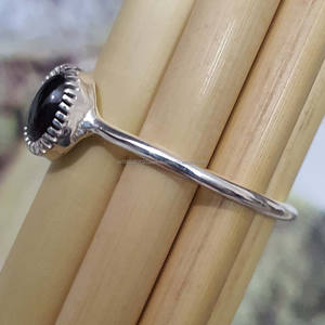 Anillo de Plata de Ley 925 hecho a mano con delicado granate natural, forma ovalada minimalista, suministro directo de fábrica Original para boda - Product Image 3