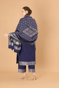 SAFAA Tissu non coupé en laine Acro tissée bleu marine avec étole/dupatta épaisse – Ensemble de vêtements d'hiver pour femme - Product Image 3