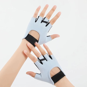 Guantes de Gimnasio Geo Brothers Personalizados de Poliéster de Alta Calidad, Medios Dedos, con Logotipo, Ligeros, Transpirables, para Entrenamiento Físico y Levantamiento de Pesas - Product Image 1