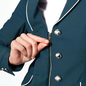Chaqueta de equitación de tela elástica y confort equilibrado, con tacto suave y estilo elegante, servicio OEM. - Product Image 5
