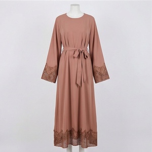 2025 OEM Kimono Abaya pour femmes musulmanes, en tissu polyester épais, doux et très extensible, col en V, manches longues, pour fêtes, Ramadan, mariages - Product Image 1