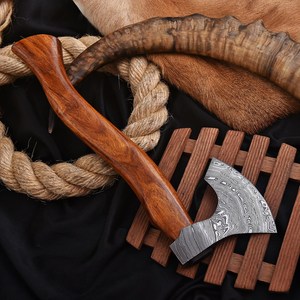 Hache Viking forgée à la main, hachette nordique artisanale, tête en acier gravée sur mesure, manche en cuir, outil de camping et d'extérieur - Product Image 4