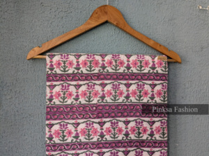 Tela de algodón india hecha a mano con estampado floral, tela étnica con estampado Sanganeri para prendas y vestidos de mujer. - Product Image 4