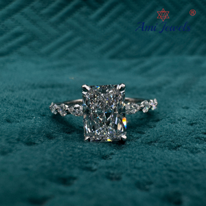 Magnífico Anillo de Diamante Radiante Cultivado en Laboratorio de 2.55 CT en Platino PT950 para Mujer - Product Image 1