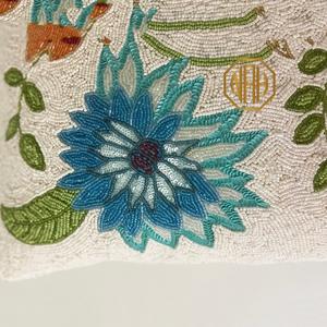 Housse de coussin carrée brodée de perles, motif floral, faite à la main, décoration intérieure, commandes personnalisées - Product Image 6