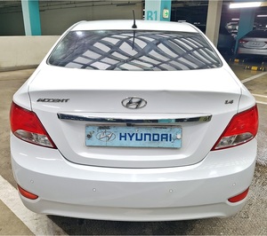 Auto Usado Clásico y Económico, HYUNDAI ACCENT KU475585 2019, Sedán Confiable, Eficiente en Consumo de Combustible, Vehículo Usado con Bajo Kilometraje - Product Image 1