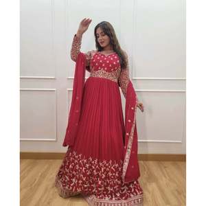 Hermoso Vestido de Fiesta con Corte en A y Dupatta, Elegante Silueta Pent - Product Image 1