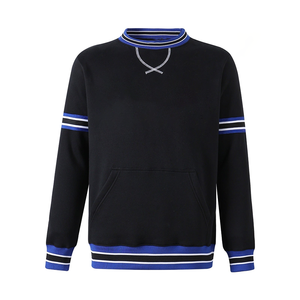 Beta Phi Sigma 1914 Sweat-shirt d'hiver noir en chenille à col rond et doublé |   Pull en polaire brodé avec logo grec, rayé et côtelé - Product Image 1