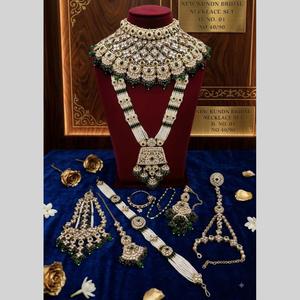 Ensemble collier et boucles d'oreilles en cristal plaqué or pour femmes JeweleMarket |   Bijoux de style ethnique pour les fêtes d'anniversaire de mariage - Product Image 1