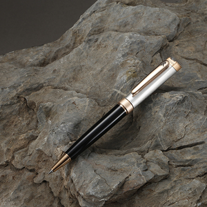 Bolígrafo de Metal JR3911 de Lujo con Logotipo 3D en Forma de Herradura, Grabado Personalizado, Acabado Cepillado, Bolígrafo Ejecutivo de Giro - Product Image 3