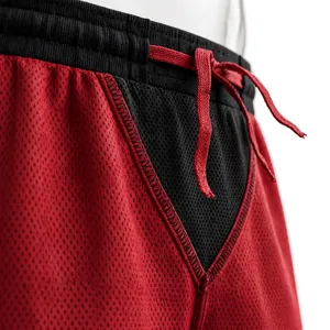 Shorts Bermuda Homme Rouge et Noir en Maille, Taille Élastique, Tenue Décontractée Sportive, Tissu Peigné Polyester, Logo Personnalisé, Bande Latérale, En Stock - Product Image 4