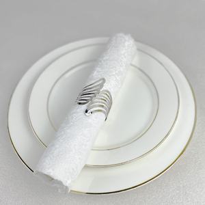 Ensemble d'anneaux de serviette en métal élégants, accessoires de décoration de table modernes pour restaurants, hôtels et maisons de luxe - Product Image 5