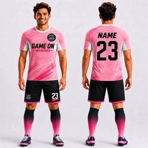ชุดเสื้อฟุตบอลแบบยูนิเซ็กซ์สีชมพูพิมพ์ลายแบบรีดร้อน เป็นมิตรกับสิ่งแวดล้อม แห้งเร็ว คอกลม ผลิตจากโพลีเอสเตอร์ออร์แกนิค สำหรับผู้ใหญ่ - Product Image 1
