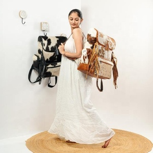 LW Sac à dos en cuir de vache véritable pour femmes, isolé style bohème rock portable, résistant à l'eau, sac à bandoulière national pour ordinateur portable - Product Image 1