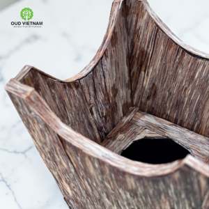 Brûleur de Bakhoor en Bois d'Agar Vietnamien Fait Main - Décoration d'Aromathérapie en Bois Naturel - Product Image 2