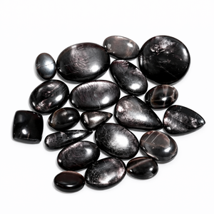 คาโบชองทรงต่างๆ ทำจากไฮเปอร์สเตนธรรมชาติ ชักราลูเม่ ขัดเงาด้วยมือ สีเทาเข้ม มีเอฟเฟกต์แสงเล่นสี/ไฟ ขนาด 10-30 มม. - Product Image 1