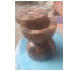 Quemador de incienso de sándalo hecho a mano con resina epoxi, soporte de madera con tapa perforada, difusor de aromaterapia para el hogar y uso religioso. - Product Image 3