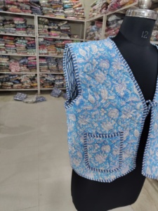 Chaleco Acolchado de Algodón con Estampado Floral Azul, Cuello en V, Sin Mangas, Chaqueta Ligera de Verano para Mujer, REGALO PARA ELLA - Product Image 2