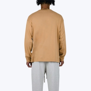 T-shirt en coton à col rond et manches longues, coupe ample, style moderne et luxueux, collection de vêtements tendance - Product Image 4