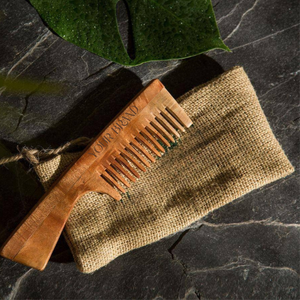Ensemble peigne à barbe et cheveux en bois de neem avec logo personnalisé pour massage du cuir chevelu et des cheveux masculins - Product Image 3