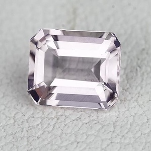 มอร์แกไนต์สีขาวสังเคราะห์ทรงเอเมอรัลด์คัท 6 มม. คุณภาพสูงจากเหมือง ขายส่งอัญมณีสำหรับทำเครื่องประดับ - Product Image 5