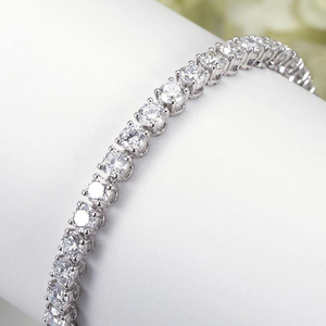 Bracelet tennis en moissanite ronde brillante, bijoux étincelants de luxe en or blanc, cadeau pour femmes, style classique intemporel, luxe - Product Image 2