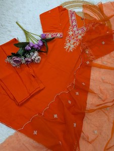 Ensemble Salwar / Kurta non cousu en tissu filet pour femmes et filles, vêtements de fête et de cérémonie, design indien traditionnel - Product Image 4
