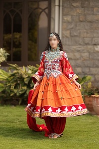 Vestido Tradicional Afgano Kuchi Rojo con Bordado Tribal Multicolor Hecho a Mano y Trabajo con Espejos, Estilo Imperio, Corte A, Maxi - Product Image 5