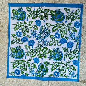 Nappe carrée bleu-vert personnalisable, réutilisable, durable, imprimée, écologique, faite à la main, de luxe, 100% coton, Channi Textiles - Product Image 3