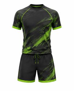 Camiseta de Natación para Hombre, Manga Larga, Estampado de Camuflaje Negro, Secado Rápido, Transpirable, Ecológica, con Detalles de Rayas Blancas, Protección Anti-UV - Product Image 1