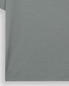 T-shirt homme personnalisé en gros, couleur unie vert mat, manches courtes classiques, prix abordable, service OEM - Product Image 5