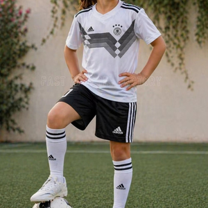 ผู้ผลิตและจำหน่ายชุดฟุตบอลเด็กโพลีเอสเตอร์แบบกำหนดเองพร้อมโลโก้และชื่อทีม บริการ OEM ขายออนไลน์ - Product Image 1