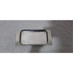 Plateau en métal martelé argenté moderne, finition miroir en acier inoxydable, plateau de service pour la restauration et les événements - Product Image 6