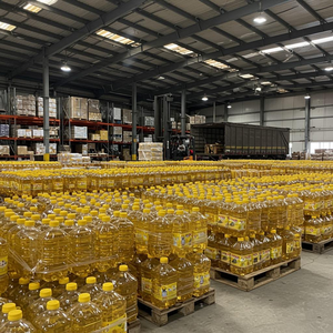 Premium Grade Refined Soybean Oil 100% Pure Bulk Supply Food Grade Restaurants Food Industry Fast Delivery Customized Packaging - Product Image 6