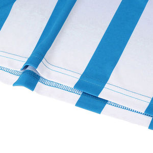 Ensemble de maillots de football personnalisés, de bonne qualité, à prix abordable, fabriqués en usine, design OEM, uniforme d'équipe de football pour la vente en ligne - Product Image 4