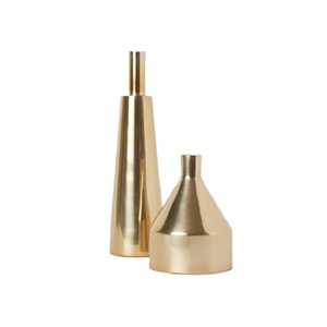 Nouvel ensemble de deux vases à fleurs au design moderne, faits à la main, au design simple, pour la décoration de la maison et des hôtels. - Product Image 5