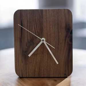 Reloj de Escritorio Redondo Moderno de Madera con Base de Metal, Reloj de Mesa de Cuarzo Silencioso, Estilo Nórdico, para Dormitorio u Oficina - Product Image 5