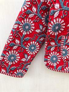 Chaqueta Bomber Acolchada de Algodón Ecológico Reversible con Estampado Floral, Hecha a Mano, Estilo Boho, Manga Corta, Regalo para Ella - Product Image 3